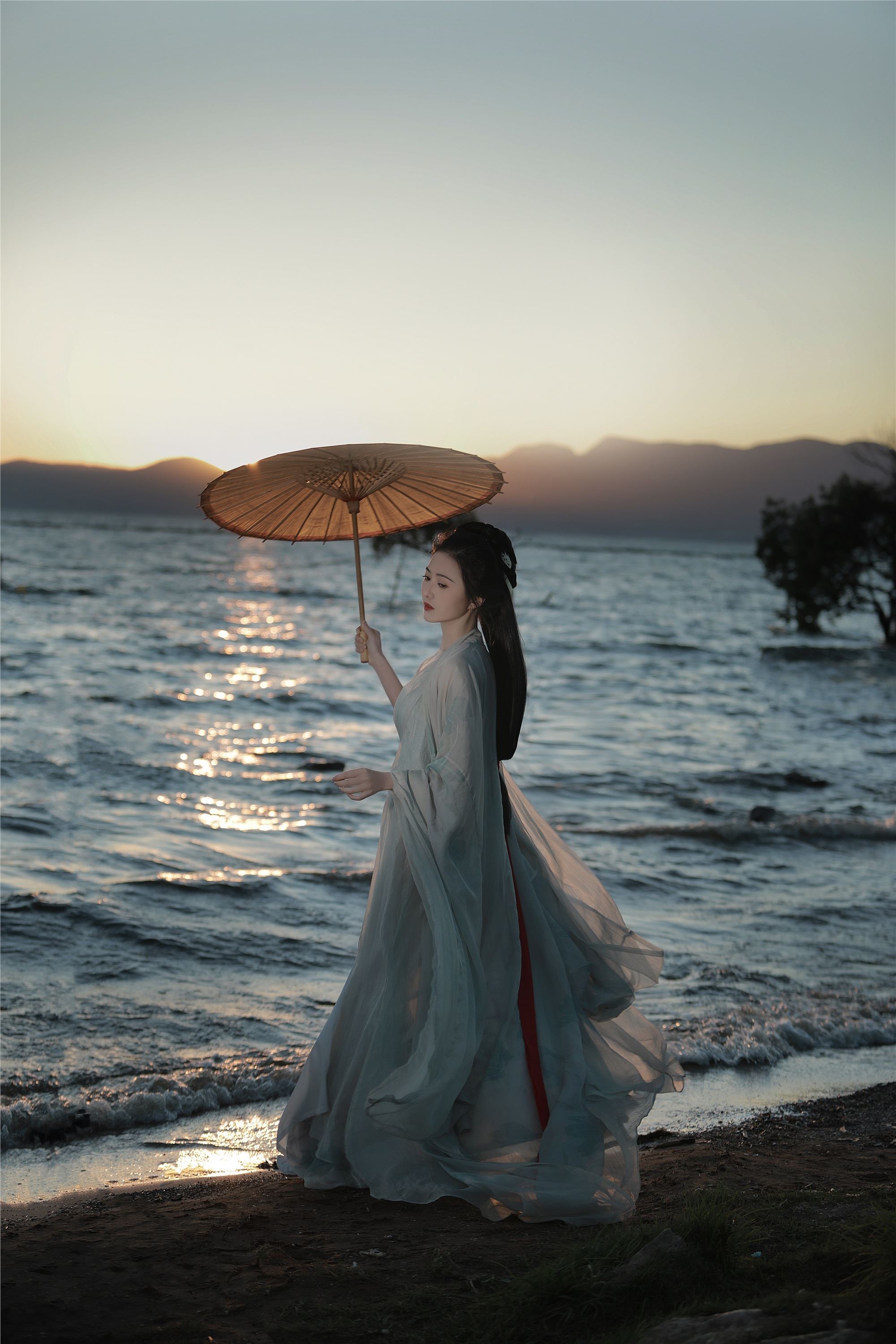 YITUYU艺图语 2025.01.24 要一个黄昏，满是风 南瓜